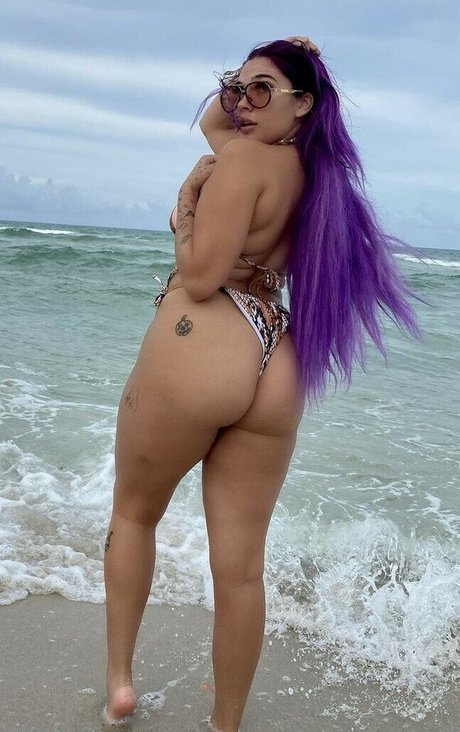 Medicated Marley estrella porno xxx imagen