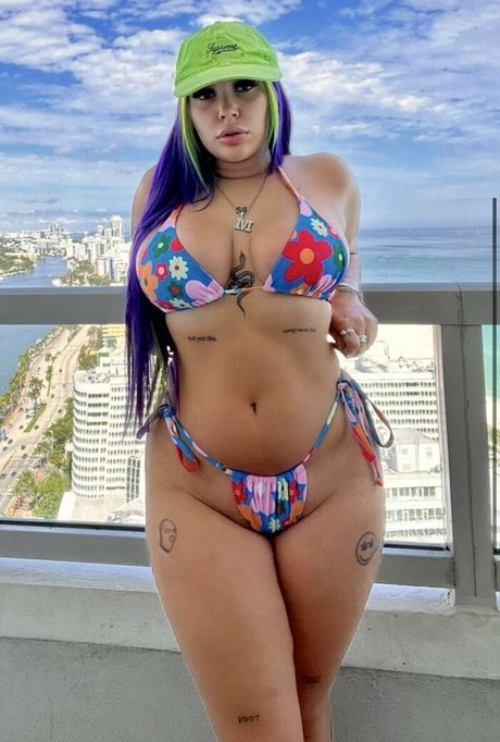 Medicated Marley estrella porno adulto foto