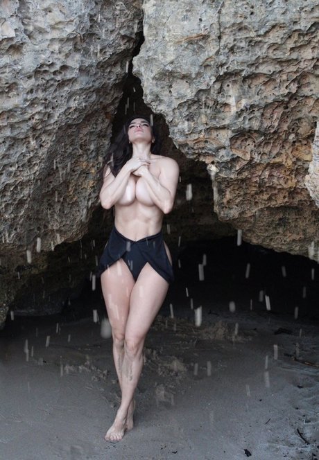 Maya Abou Rouphael estrella porno de arte recopilación