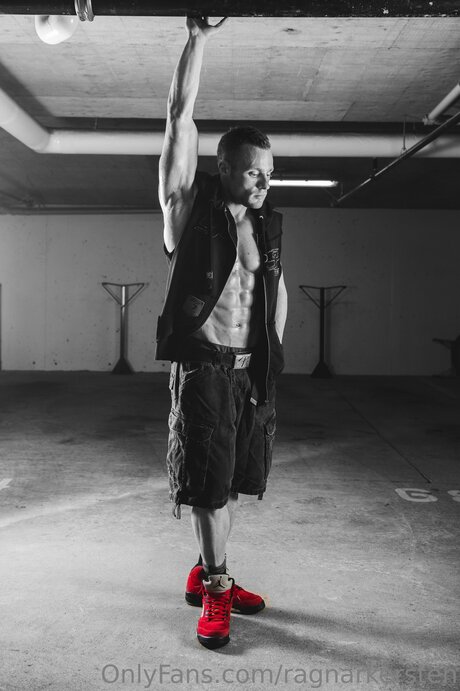 Ragnarkersten modelo pornografico recopilación