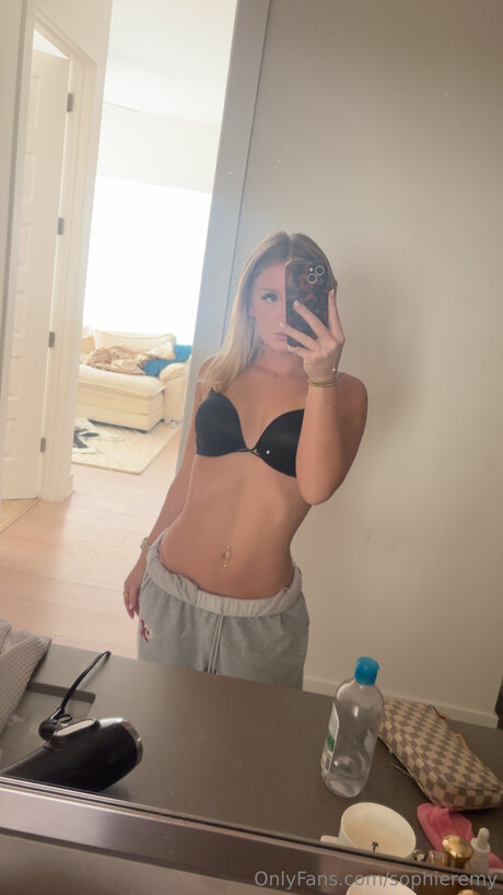 Sophieremy modelo de arte imagen