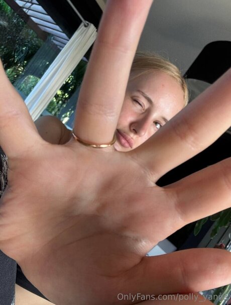 Polly Yangs modelo exclusivo galería