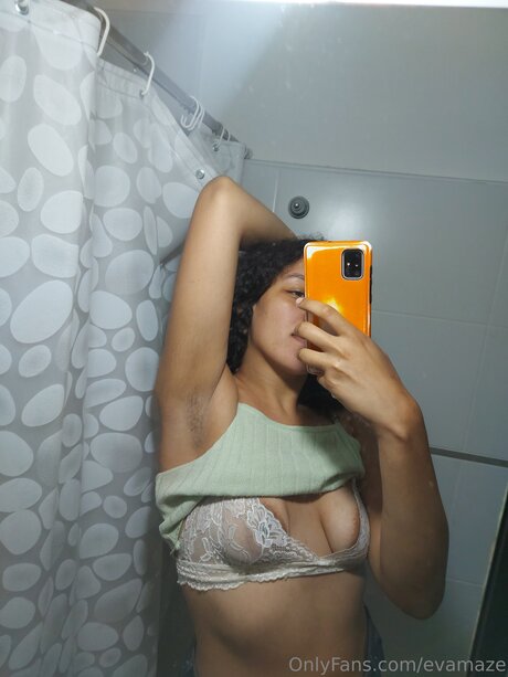 Evamaze modelo exclusivo fotos