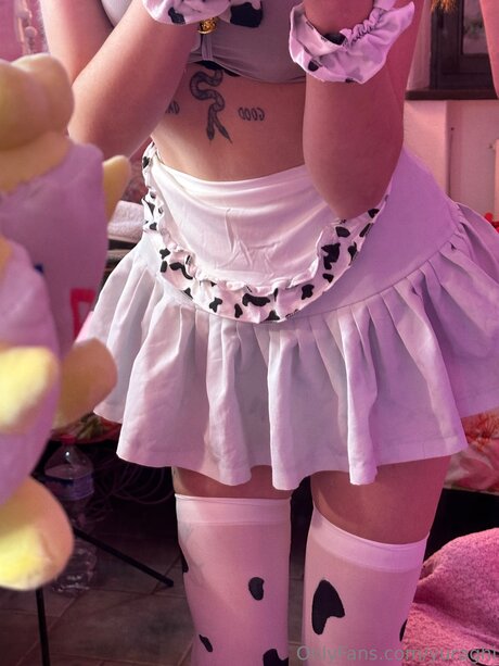 Yuraghi modelo pornografico foto