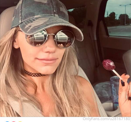 U28167180 sexo modelo imagen