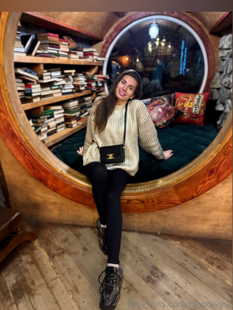 Cleodivine estrella del arte foto