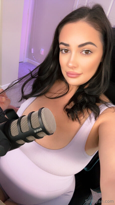 Sofiryan estrella porno adulto galería