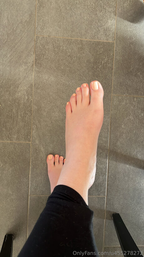 U455278272 modelo bonita fotos