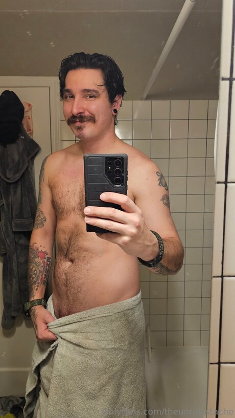 Theunrulystache modelo sexy imagen