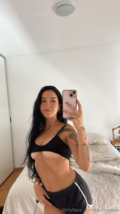 Buunnymia estrella porno xxx imágenes