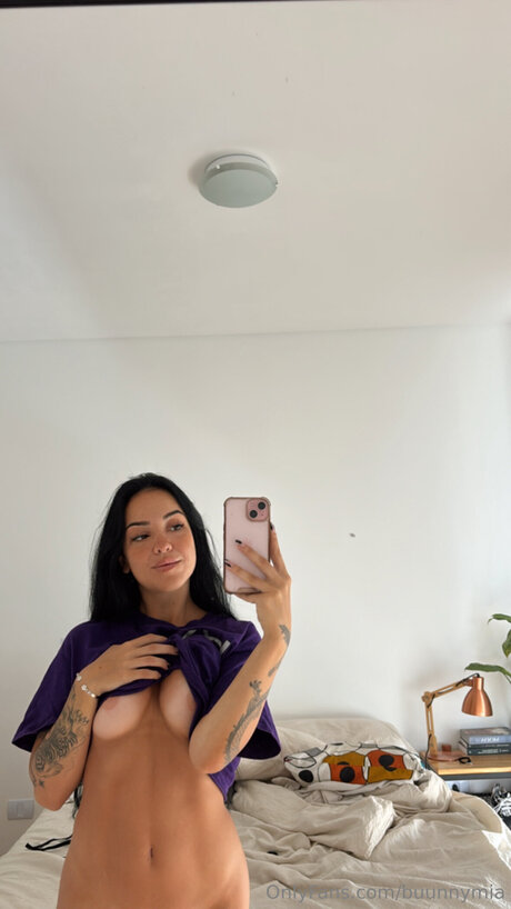 Buunnymia desnudos estrella porno fotos