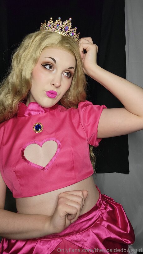 Theupsidedowngirl modelo caliente archivo