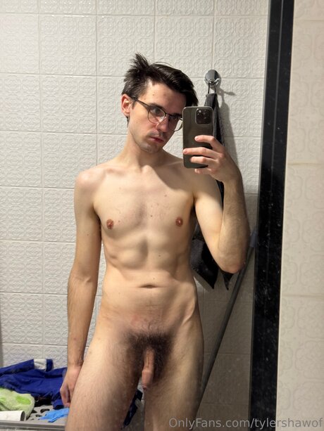 Tylershawof modelo de alta calidad galería