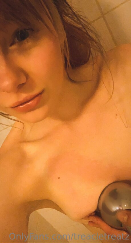 Treacletreatz modelo de alta calidad foto