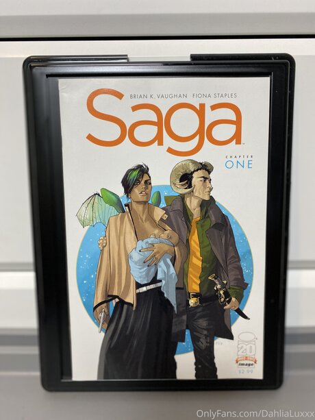 Dahlialuxxx actriz erótica fotos