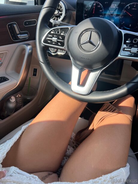 Jul Lexus modelo erótico galerías