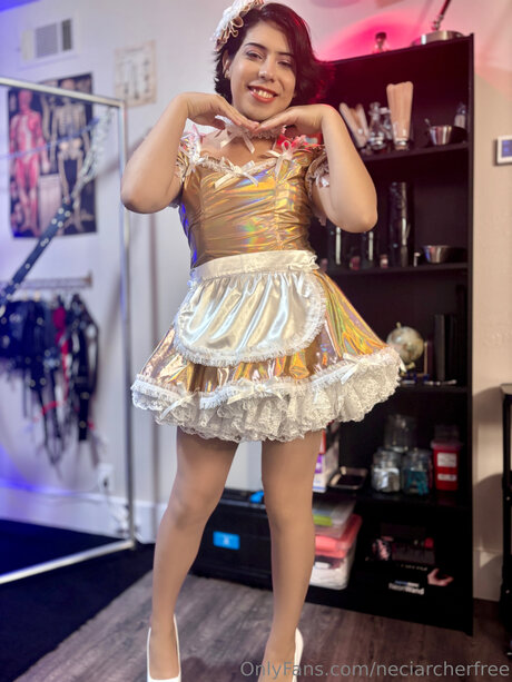 Neciarcherfree modelo pornografico imágenes