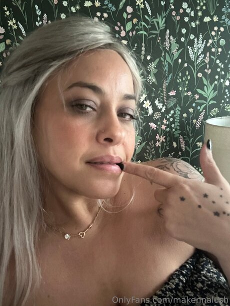 Makennalush estrella porno gratis fotos