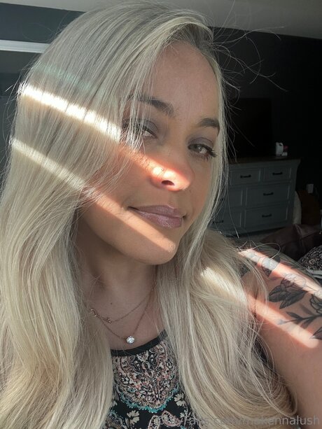 Makennalush estrella porno adulto archivo