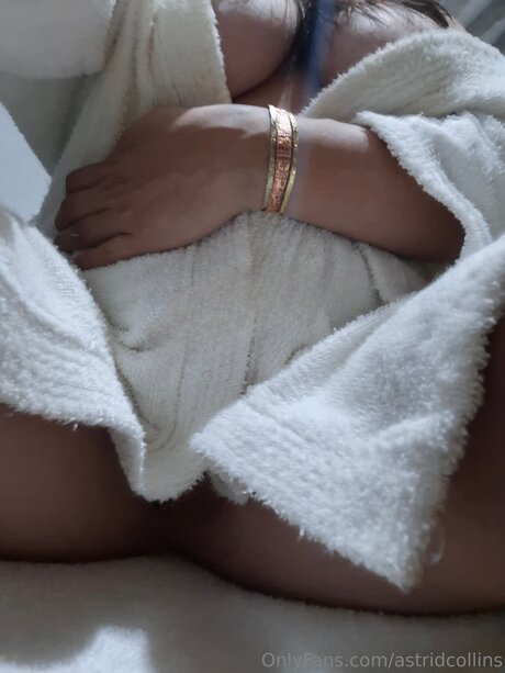 Astridcollins modelo gratis imágenes