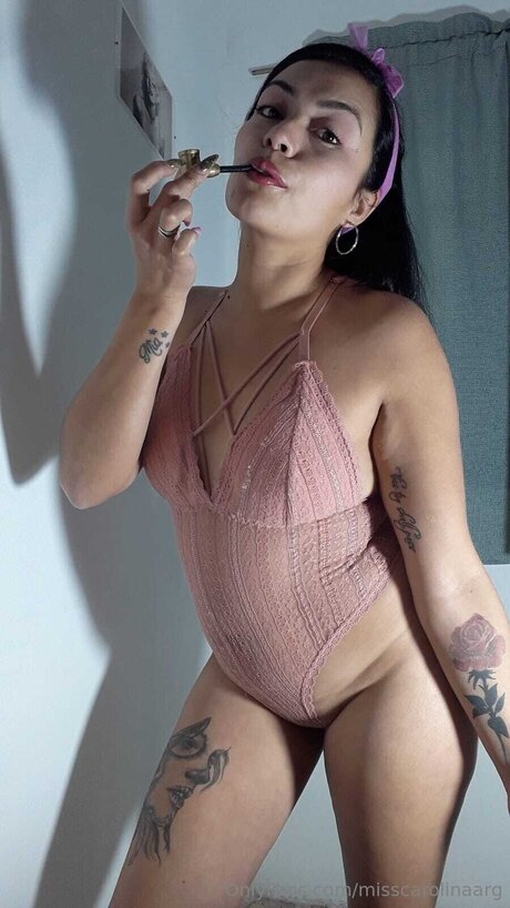 Misscarolinaarg actriz sexual foto