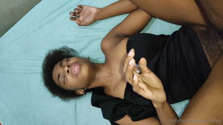 Sexasian bonita estrella porno imagen