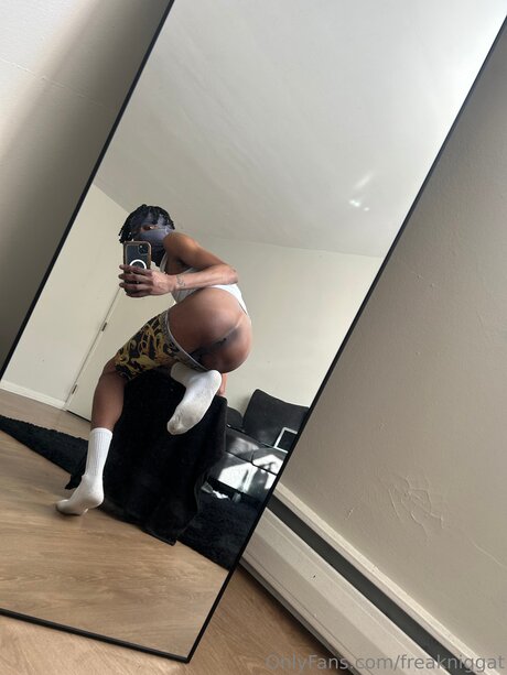 Freakniggat desnudos de estrellas porno recopilación