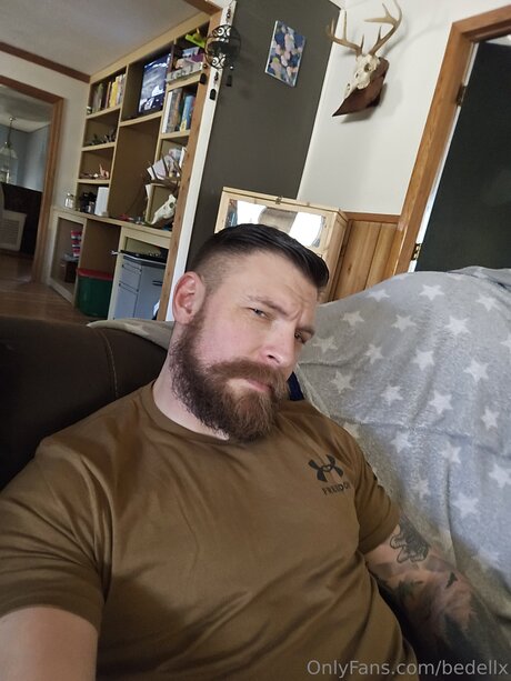 Bedellx estrella porno en alta definición foto