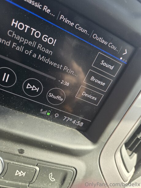 Bedellx modelo atractivo foto