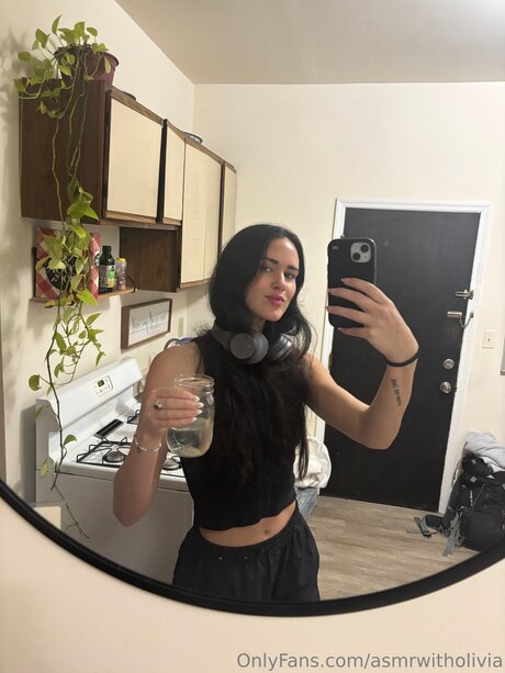 Asmrwitholivia estrella porno caliente foto