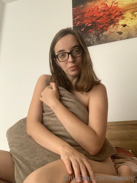 Miasins sexo modelo foto