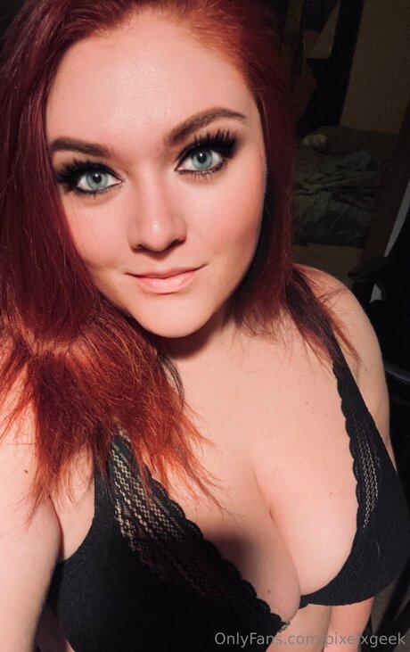 Pixelxgeek bonita estrella porno imagen