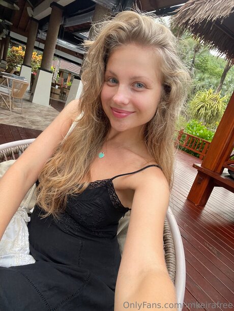 Imkeira Tv modelo gratis galerías