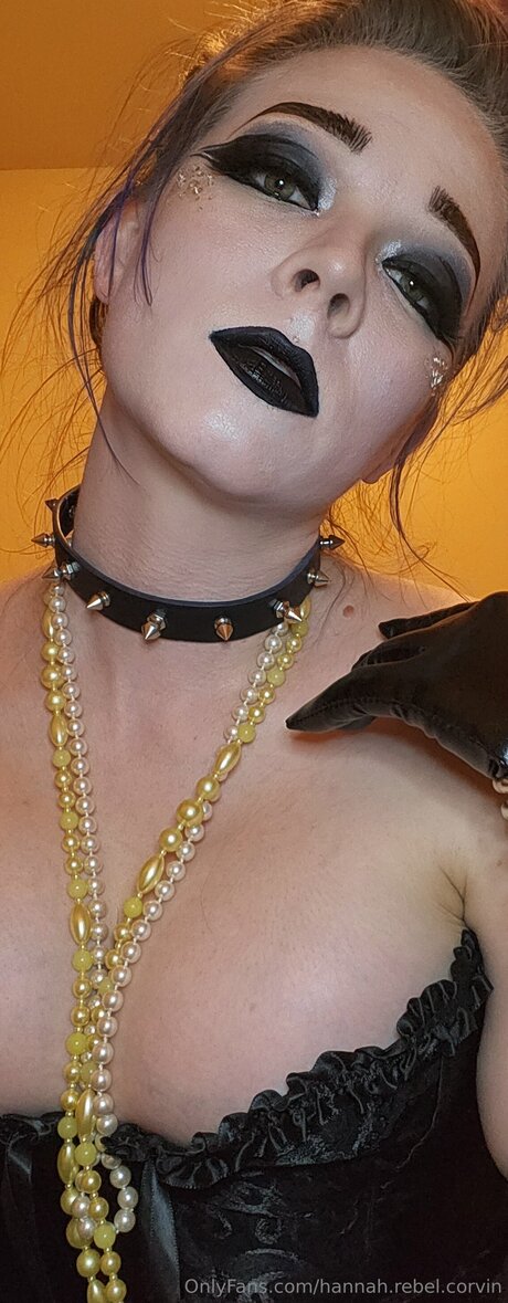 Hannah Rebel Corvin mejor estrella porno imagen