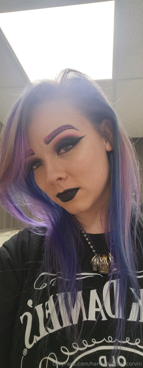 Hannah Rebel Corvin actriz atractiva galerías