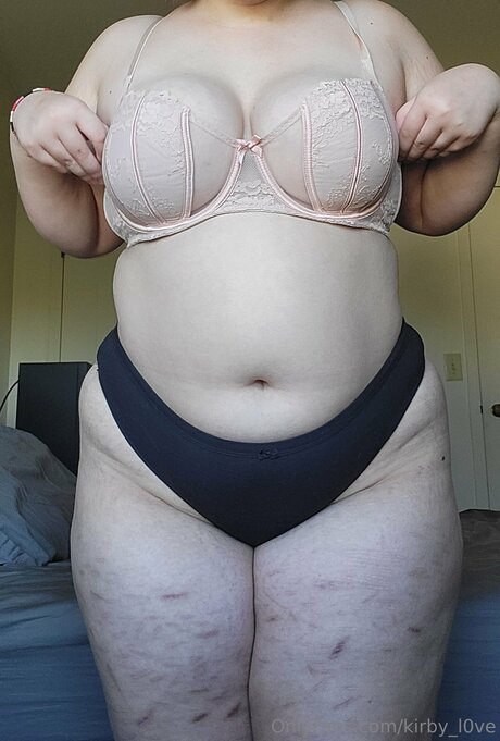 Kirby L0ve modelo sexual archivo