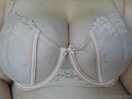 Kirby L0ve estrella porno bonita fotos