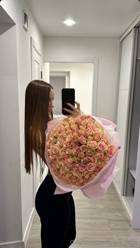 Grace Cutie actriz porno galería