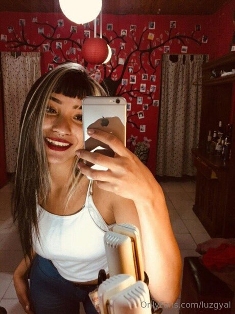 Luzgyal desnudos estrella porno imágenes