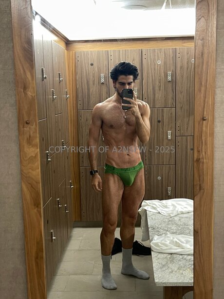 A2nsfw modelo galería