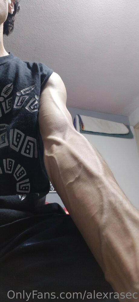 Alexrasec desnudos de modelos galería