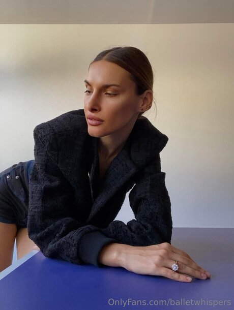 Balletwhispers actriz de arte galerías