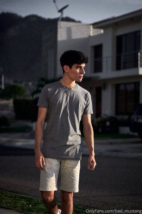 Bad Mustang actriz xxx fotos