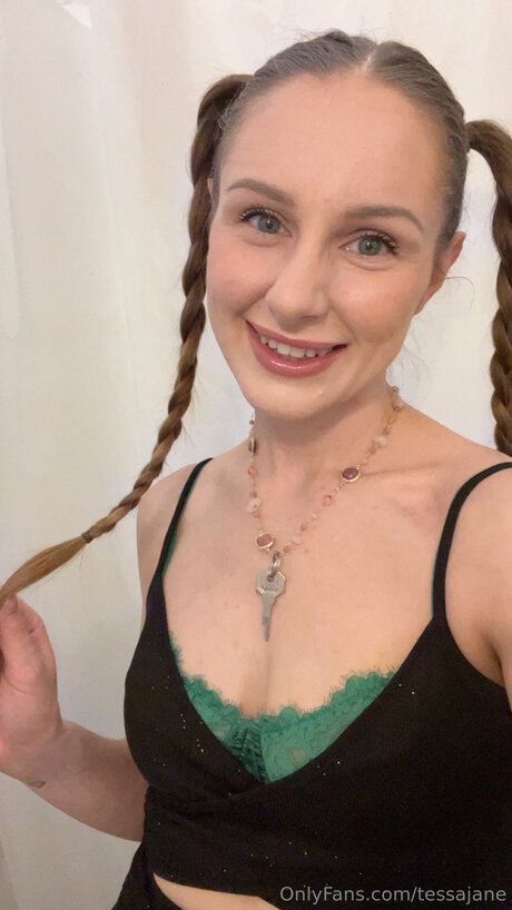 Tessajane modelo bonita archivo