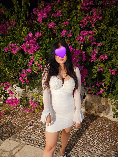 Victoria Lux 22 modelo sexual foto