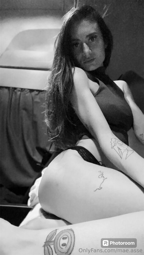 Maepurple Off desnudos estrella imagen