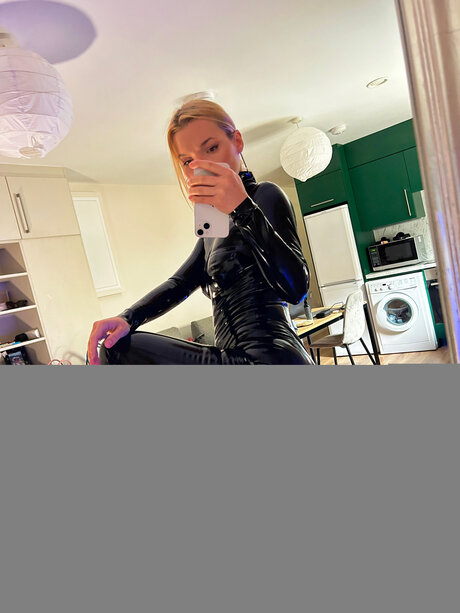 Ladyinfirstxx modelo imágenes