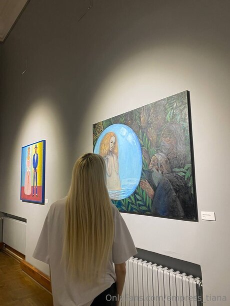 Empress Tiana modelo foto