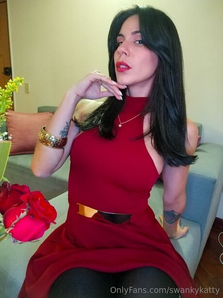 Swankykatty estrella porno perfecta fotos