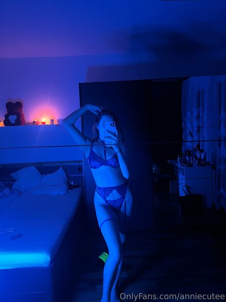 Anniecutee modelo pornografico imagen